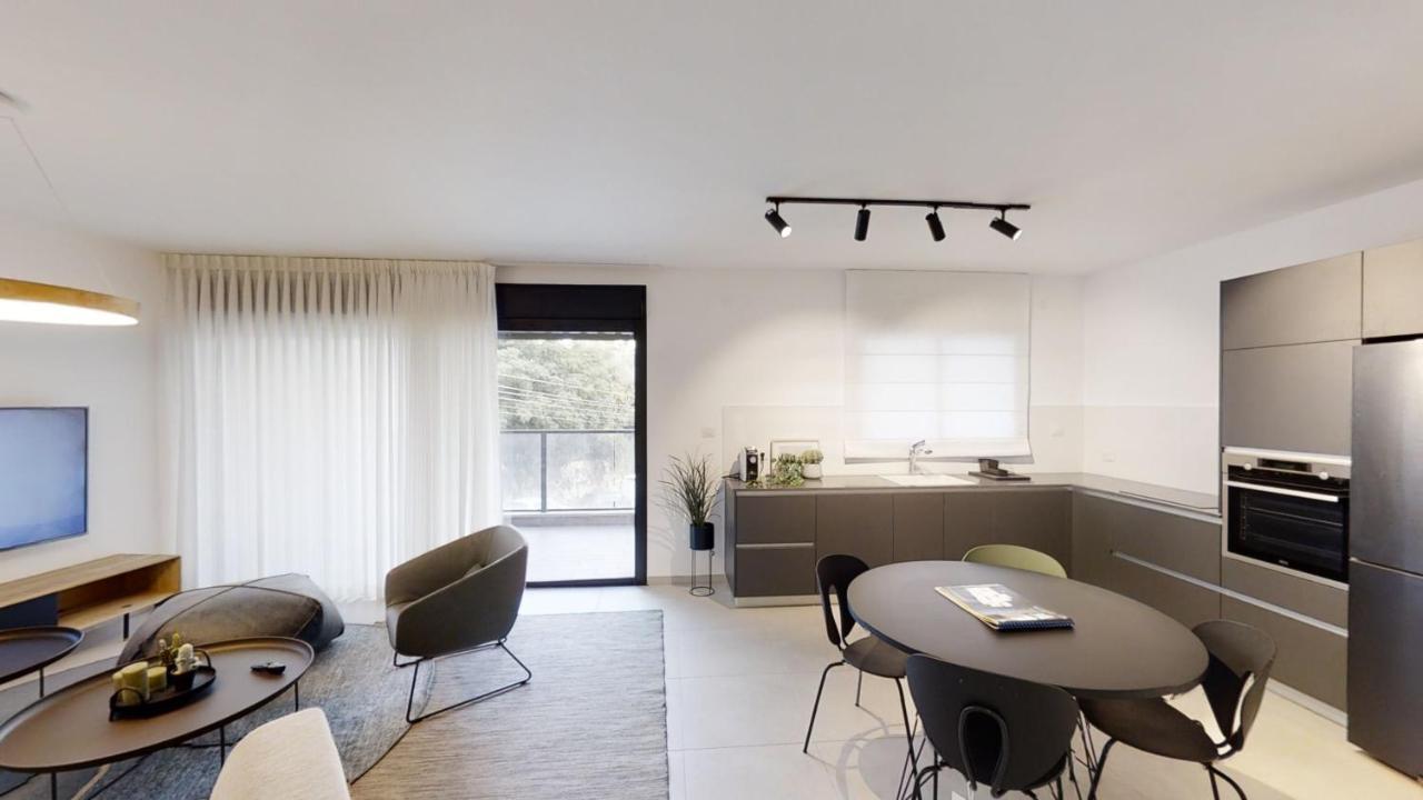 Luxury 3&4 Bedroom New Apartments - Close To The Beach & Bahai Gardens Hayfa Dış mekan fotoğraf